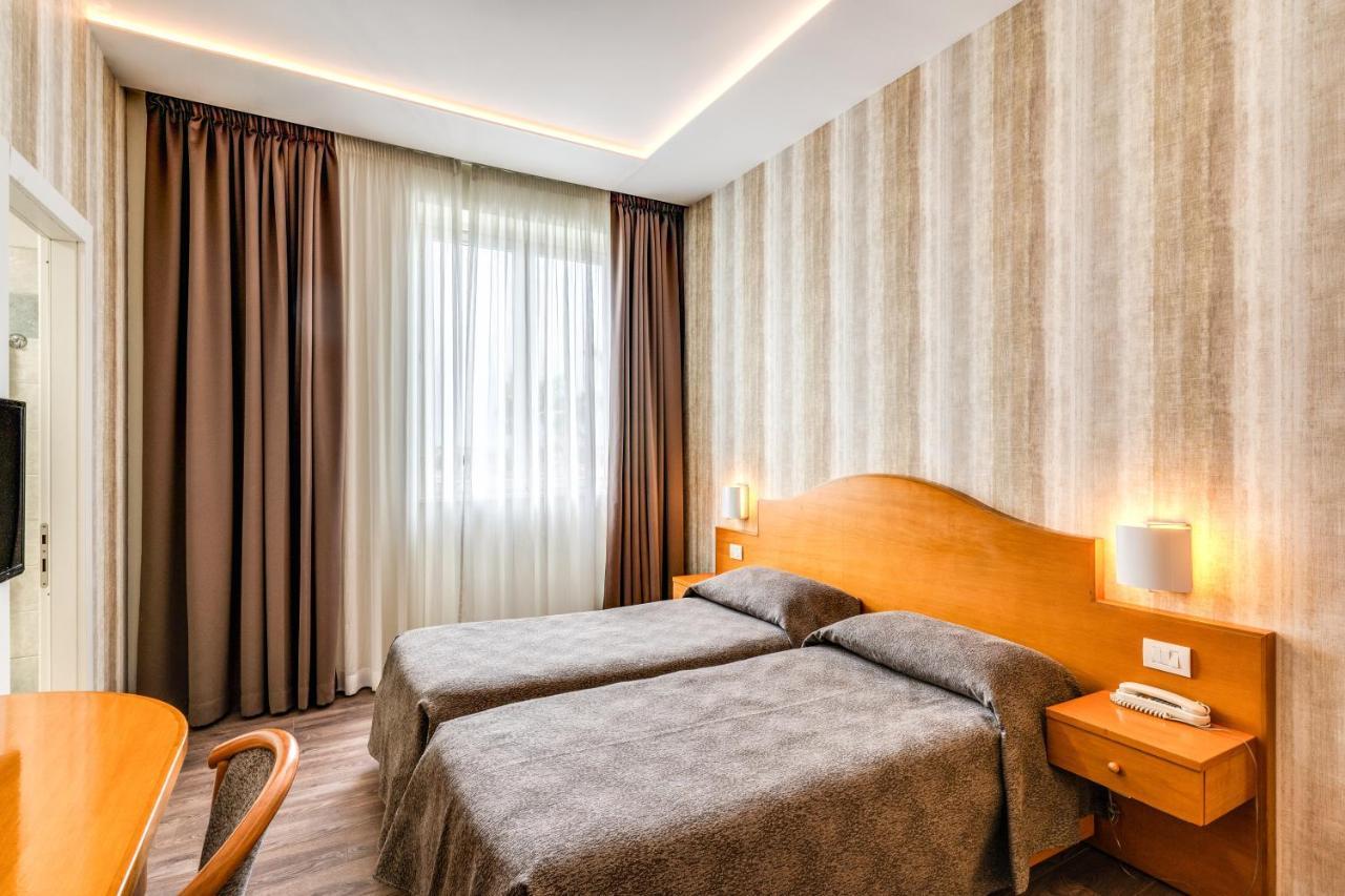 Hotel Isola Sacra Rome Airport Fiumicino Esterno foto