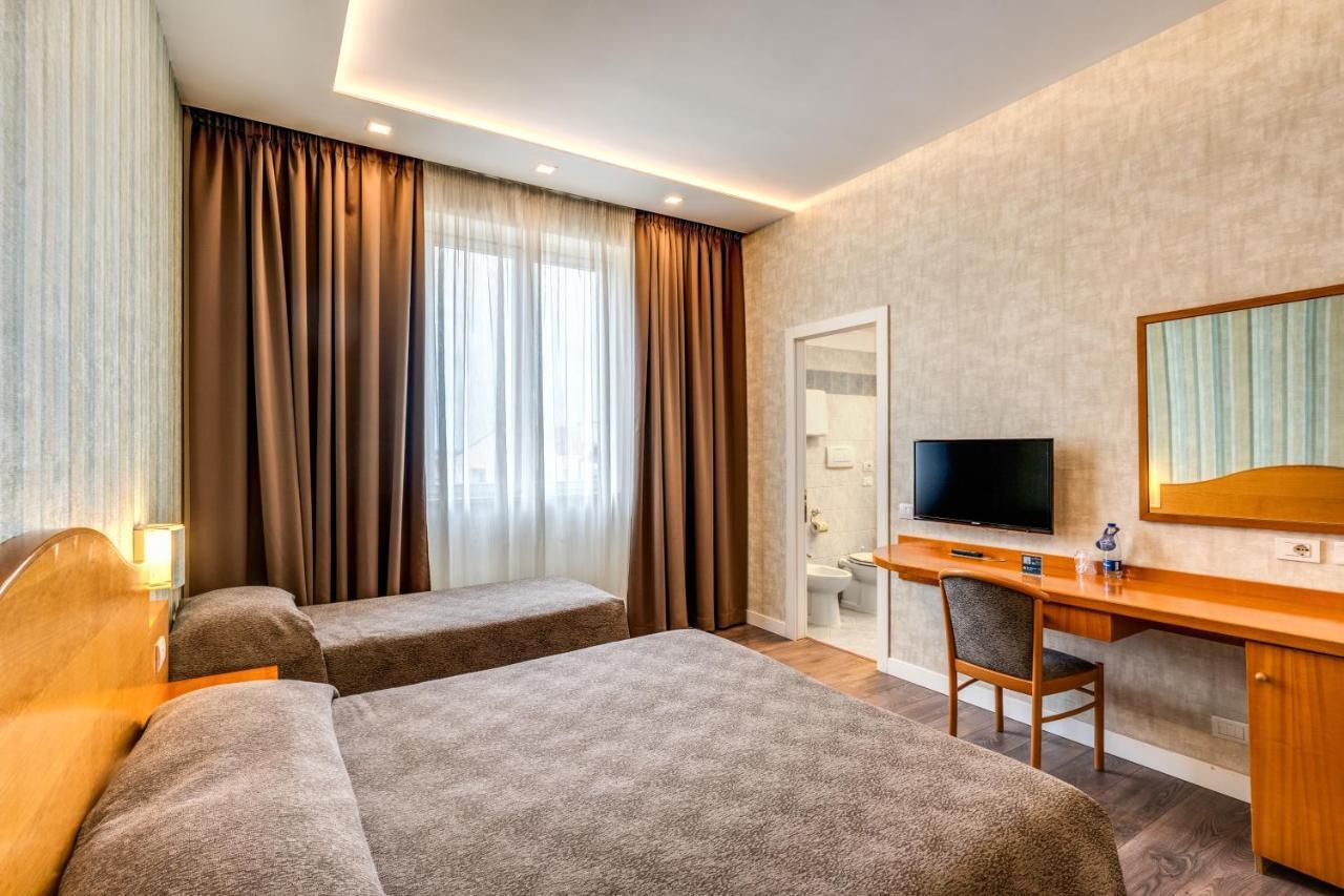 Hotel Isola Sacra Rome Airport Fiumicino Esterno foto